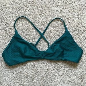 RVCA SOLID CROSS BACK BIKINI TOP. Worn once!